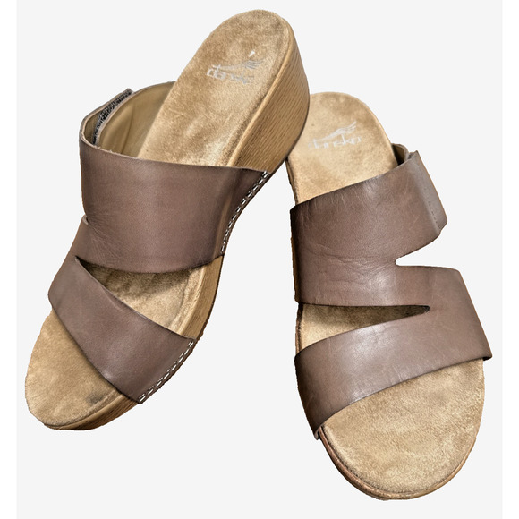 Dansko Lacee Leather Sandals Size 39 EU Wedge Heel Taupe Light Brown Beige EUC - Picture 1 of 12